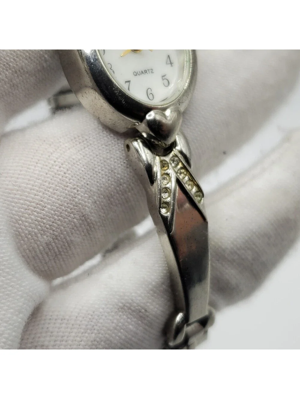Vanity Fair Watch Women Ov White Dial Silver Expandable Band New Battery
